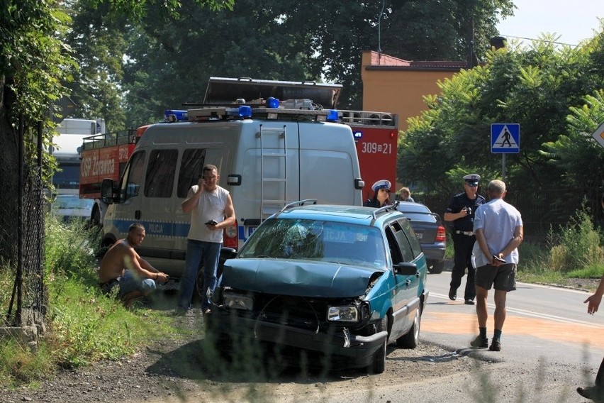 Wypadek na drodze Wrocław - Strzelin. Trzy ranne osoby trafiły do szpitala (ZDJĘCIA)