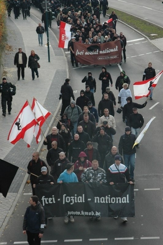 Na dzień przed polskim Świętem Niepodległości niemieccy neonaziści chcieli wejść na most z Frankfurtu do Słubic