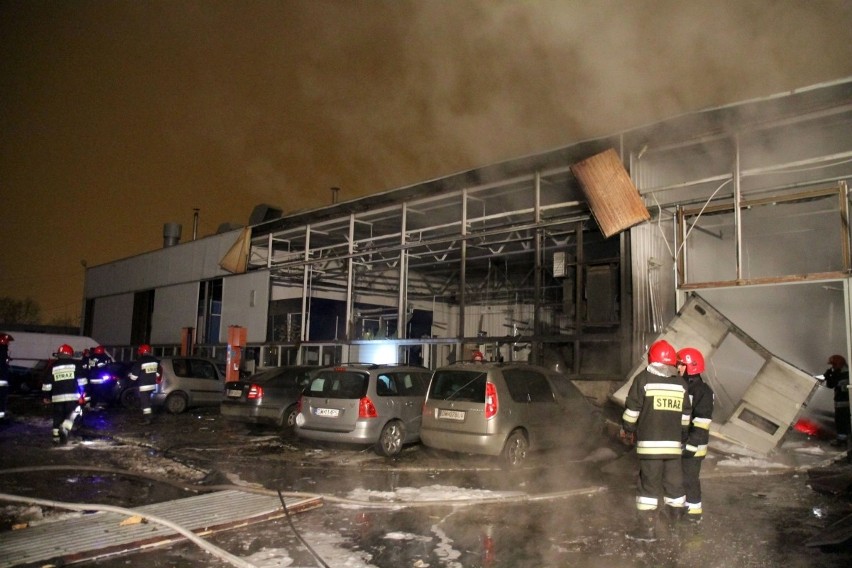 Wrocław: Wielki wybuch i pożar. Polmozbyt w ogniu [ZDJĘCIA]