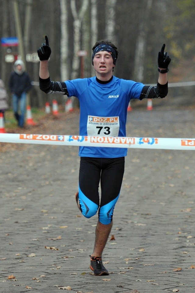 Sobotni bieg na dystansie 5 km rozpoczął serię przygotować do Maratonu Dbam o Zdrowie.