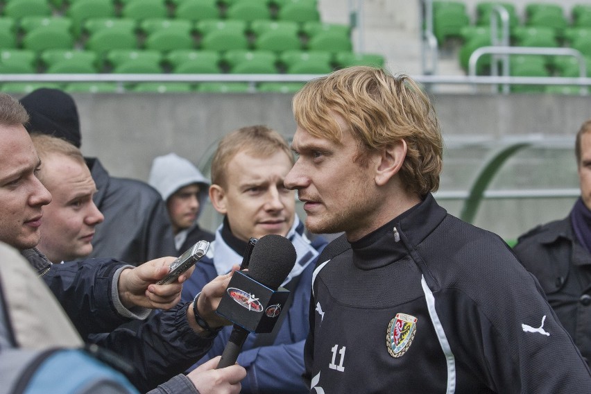 Piłka nożna: Śląsk trenował na Stadionie Miejskim (ZDJĘCIA, FILM)