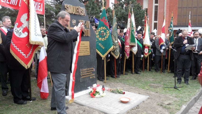 Odsłonięcie pomnika smoleńskiego w Tychach