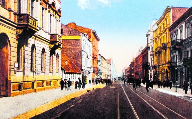 ŁÓDŹ, ul. Piotrkowska 77, początek XX wieku. W miejscu, gdzie jest dziś pasaż Rubinsteina, stał jeszcze nieduży budynek...