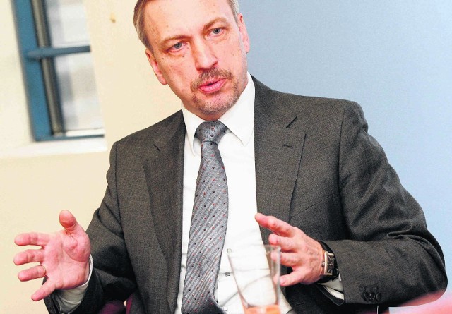 Minister Bogdan Zdrojewski zrezygnował z udziału w balu, ale bal i tak się nie odbędzie