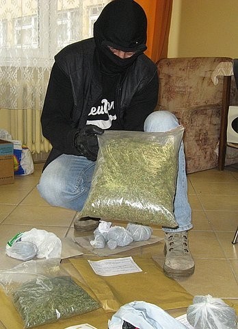 Ponad kilogram marihuany w domu w Mazańcowicach [ZDJĘCIA]