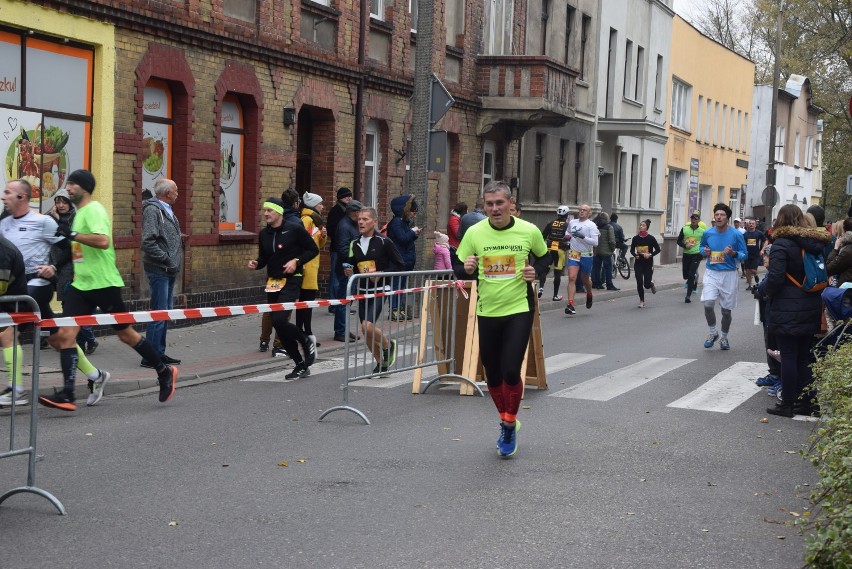 W półmaratonie i biegu Coccodrillo wystartowało prawie 1400...