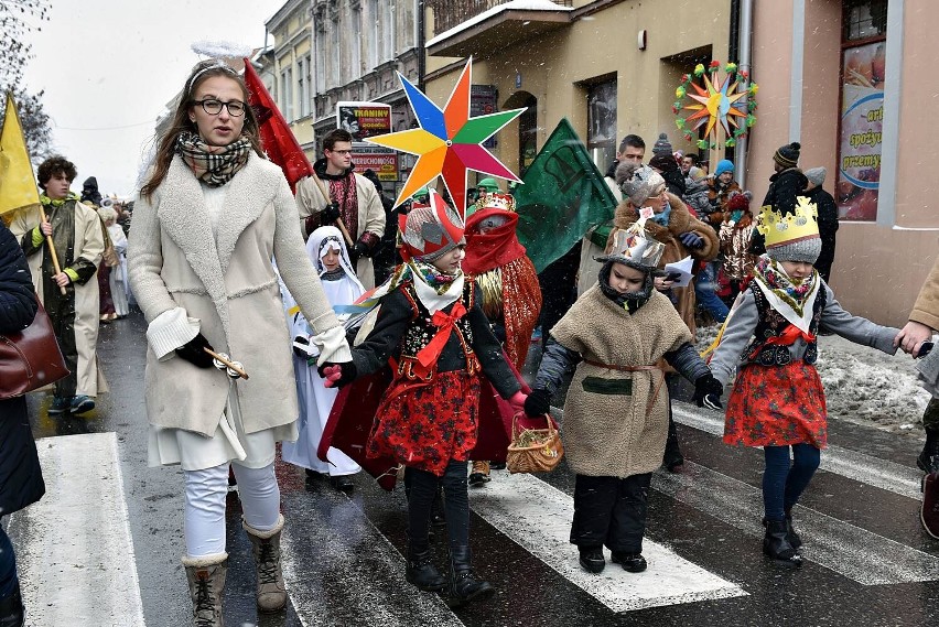 Nowy Sącz. Mieszkańcy pokłonią się Jezuskowi. W czwartek ulicami miasta przejdzie tradycyjny Orszak Trzech Króli