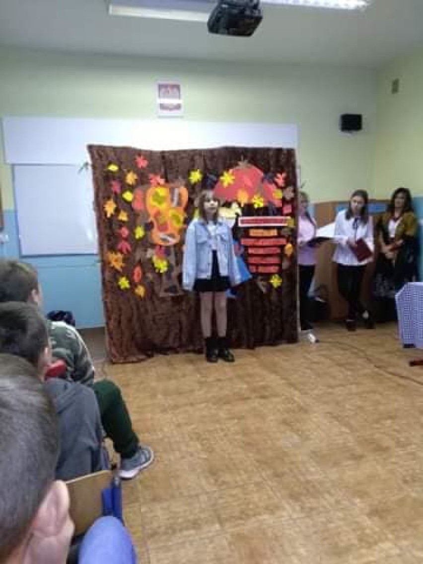Międzyszkolny Konkurs Recytatorski pt. Jesienna przygoda z poezją