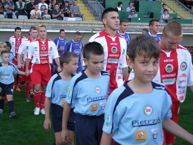 Szczakowianka - BKS 0:0 [ZDJĘCIA]. Nieskuteczni gospodarze muszą zadowolić się punktem