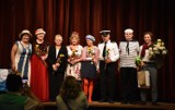 Aktorzy-seniorzy z Malborka wystawili sztukę pod okiem tegorocznego maturzysty
