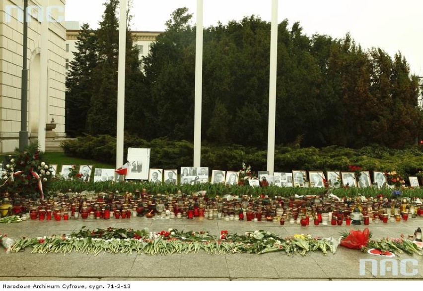 Tak wyglądała stolica w kwietniu 2010 r. Poruszające zdjęcia...