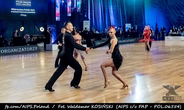 Kwidzyńscy tancerze okazali się bezkonkurencyjni na I. Mistrzostwach Polskiego Związku Sportu Tanecznego. Para wytańczyła tytuł Mistrzów Polski również w Tańcach Latynoamerykańskich!