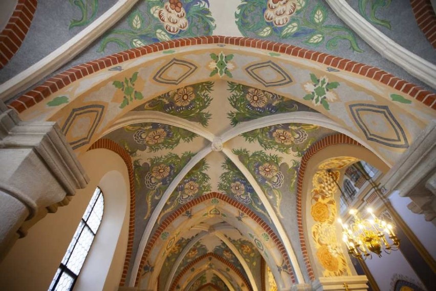 Można już podziwiać barwne wnętrza bazyliki w Mogile [GALERIA]