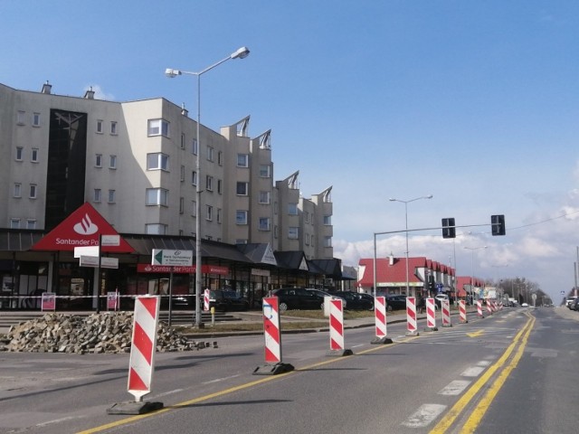 W Sandomierzu ruszyła budowa ronda na skrzyżowaniu ulic Armii Krajowej, Mickiewicza i Wiejskiej. Kierowcy uważajacie na znaki  i objazdy.