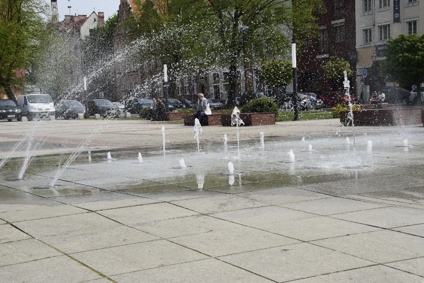 Miejskie fontanny nie przyniosą w tym sezonie ochłody. Ze względu na stan zagrożenia epidemiologicznego będą nieczynne