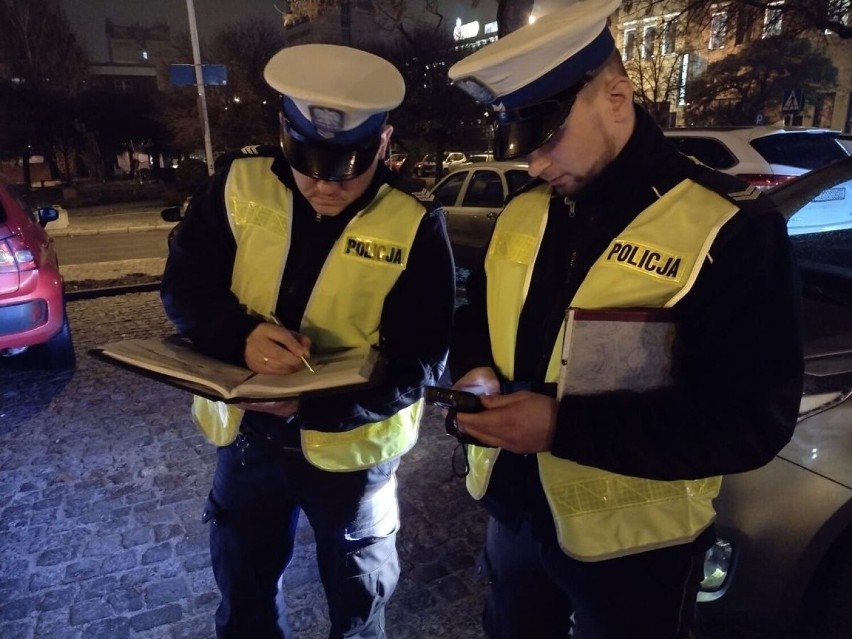 W Rzeszowie policjanci kontrolowali pojazdy i kierowców świadczących usługi przewozowe "na aplikację". Ujawniono ponad 50 wykroczeń