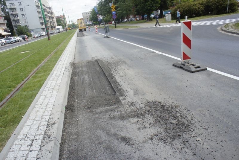 Poznań - Zrywają asfalt na Grunwaldzkiej [ZDJĘCIA]