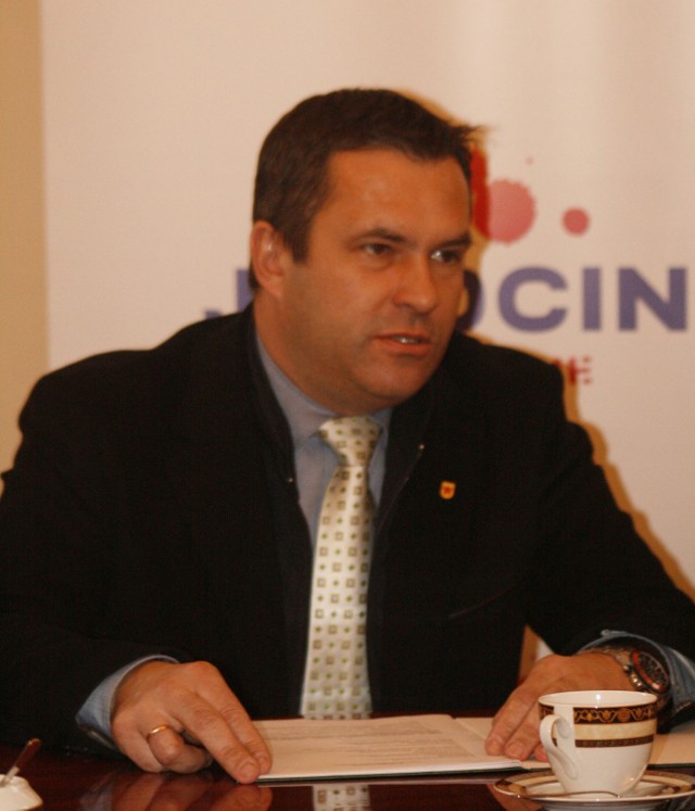 Rada Miejska udzieliła w poniedziałek sesji zatwierdziła wykonanie ubiegłorocznego budżetu oraz  udzieliła absolutorium Adamowi Pawlickiemu, burmistrzowi Jarocina.