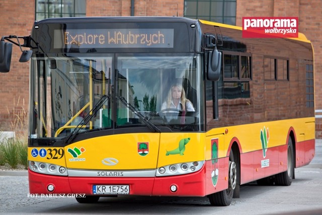 Na okres wakacji wprowadzono w Wałbrzychu dodatkowy, nocny kurs autobusu linii C. Od pasażerów zależy, czy od września wejdzie na stałe do rozkładu jazdy