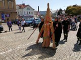 Taka tradycja tylko w Skoczowie: pochód z Judoszem przez centrum miasta, a później ceremoniale spalenie kukły (ZDJĘCIA)