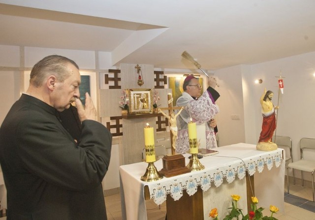 Arcybiskup Marian Gołębiewski poświęcił kaplicę i kliniki