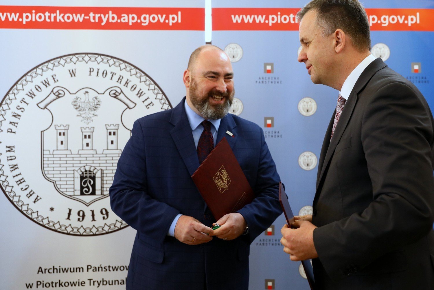 Archiwum Państwowe w Piotrkowie przenosi się do synagogi. Miasto