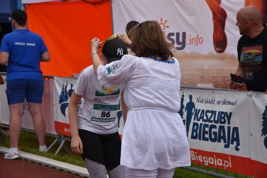 Bieg Letni z okazji 45-lecia MOSiR Rumia. Biegacze wystartowali na dystansie 5 km