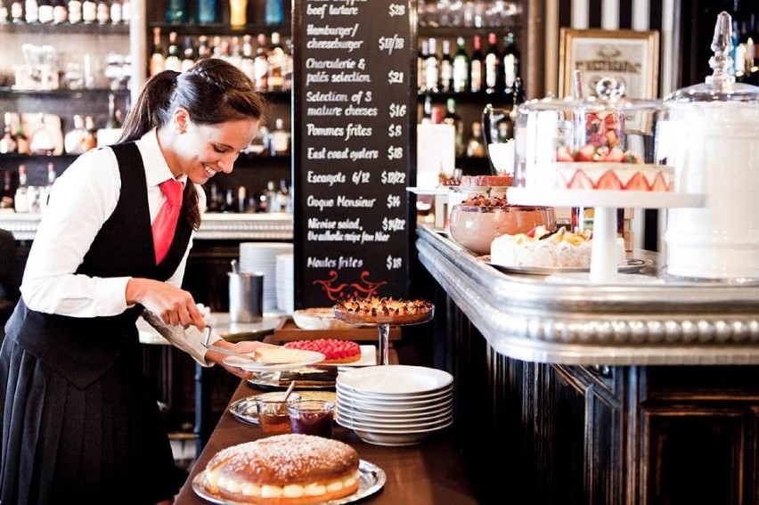 Restauracja przy ul. Górnośląskiej 24 serwuje dana kuchni...