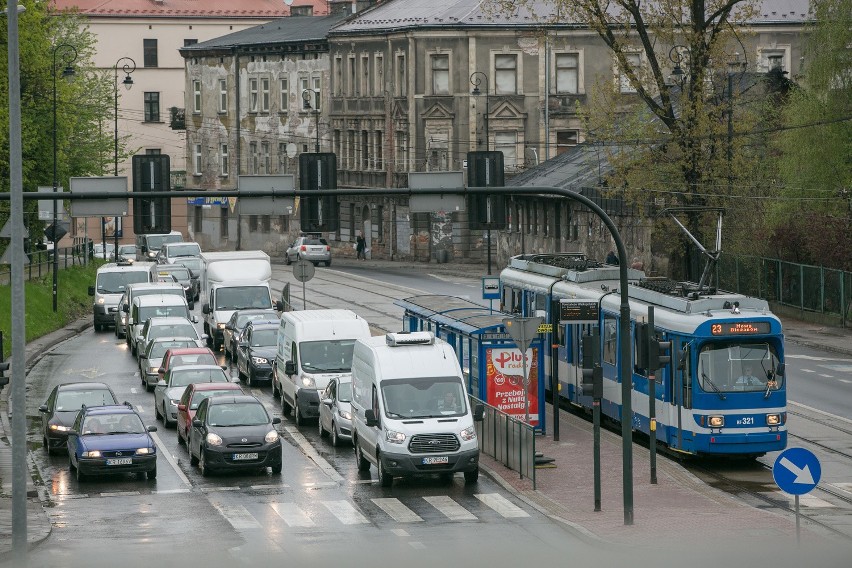 Skrzyżowanie Wielickiej, Limanowskiego, Powstańców Śląski i...