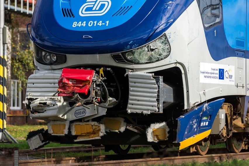 Pociąg Pesa Link uszkodzony w Bohuminie [ZDJĘCIA]