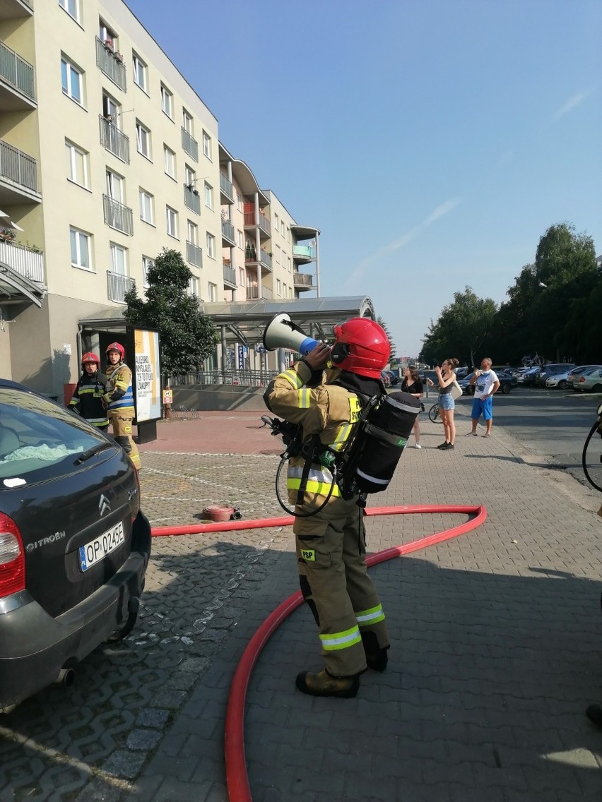 Strażacy w akcji w kawiarni Sopelek na ul. Bielskiej w Opolu...