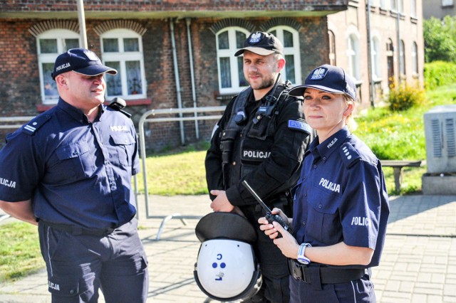 Policjanci zabezpieczali pojedynek Stali Gorzów z Unią Leszno. W czasie meczu doszło do dwóch incydentów. Poza nimi spotkanie przebiegało bezpiecznie.