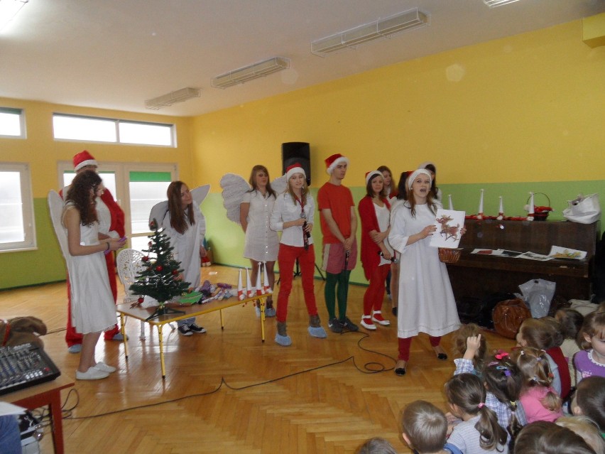 Mikołajkowe spotkanie zorganizowali uczniowie z Zespołu Szkół nr 1 w Nowym Dworze Gdańskim