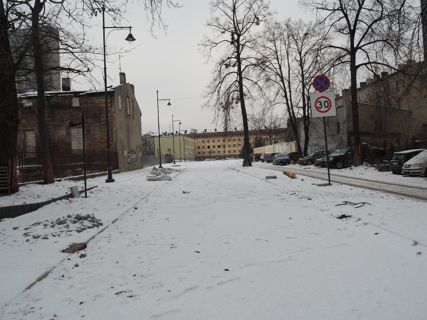 Łódź: Remonty trzech nowych ulic oraz podziemnej ulicy Hasa nie zakończą się w tym roku. ZDJĘCIA