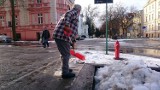 Zielona Góra i Gorzów walczą ze śniegiem. Pomaga temperatura [WIDEO, ZDJĘCIA]