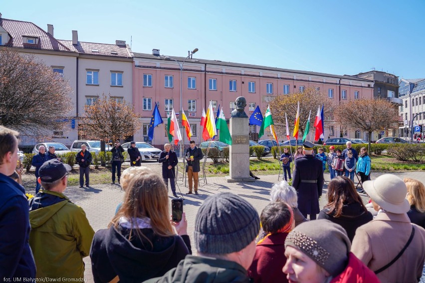 Mamy nowy pomnik. Młody Zamenhof w Białymstoku [zdjecia]