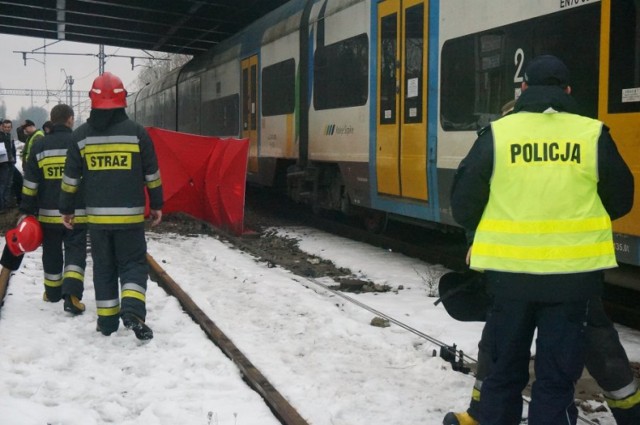Śmiertelny wypadek kolejowy w Zabrzu. Mężczyzna zginął pod kołami pociągu