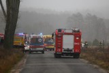 Wypadek w Gogolinku (powiat bydgoski). Seat dachował, kierowca trafił do szpitala