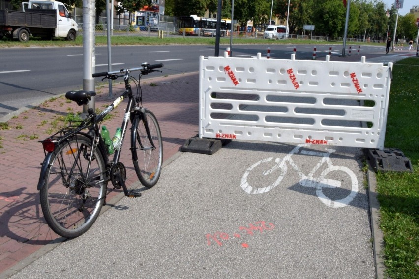 Od kilku dni zamknięte są przejazdy dla rowerów na ulicy...