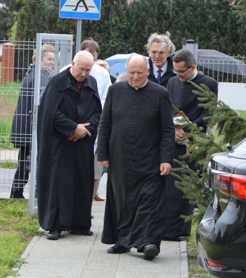 Przy parafii Chrystysa Dobrego Pastrzerza w Łowiczu otwarto dom pogodnej starości [ZDJĘCIA]