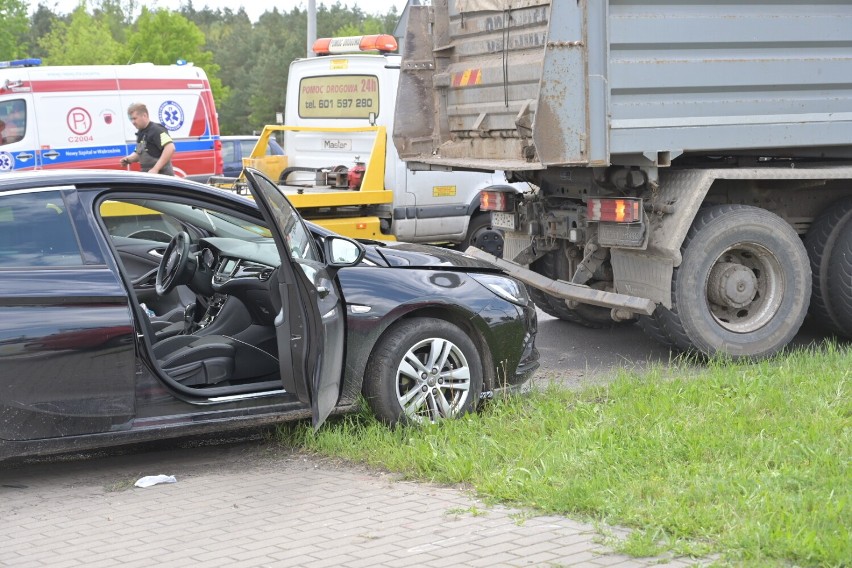 Wypadek na rondzie przy "Castoramie" w Grudziądzu