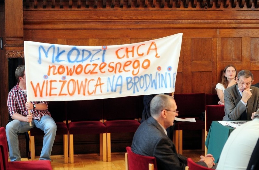 Sesja Rady Miasta w Sopocie: Radni nic nie postanowili w sprawie szpitala i pomnika Kaczyńskich