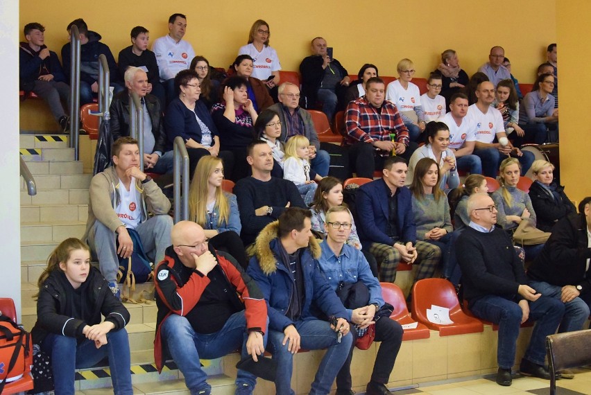 Siatkówka: Dwa zespoły Volley Piła stoczyły ze sobą pojedynek w pilskim finale Mistrzostw Wielkopolski Juniorek. Zobaczcie zdjęcia