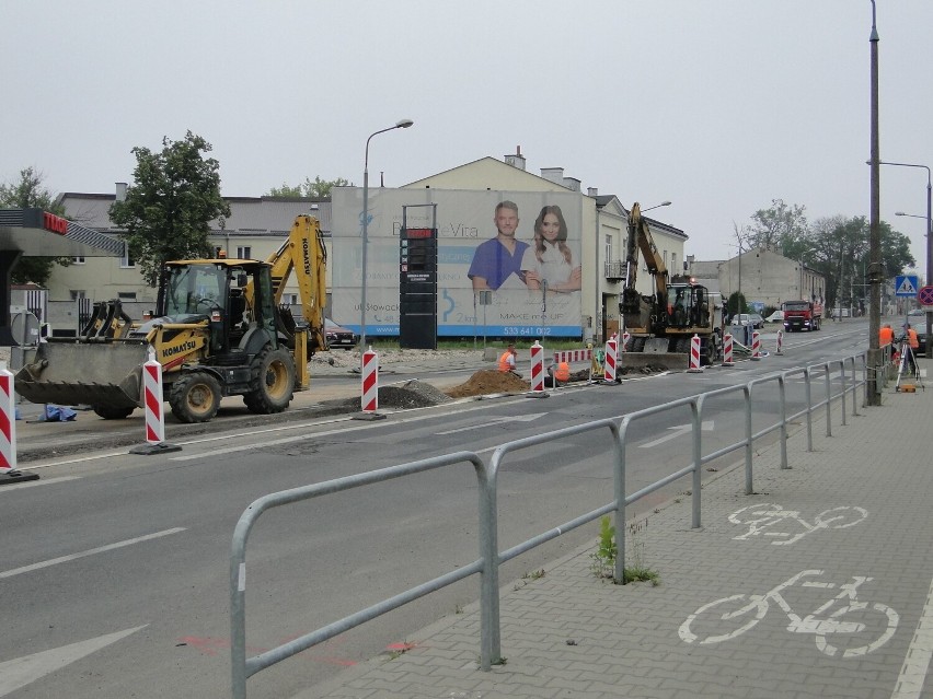 Prace wodociągowe na ulicy Słowackiego w Radomiu spowodowały zmianę komunikacji. Niektórzy kierowcy błądzą