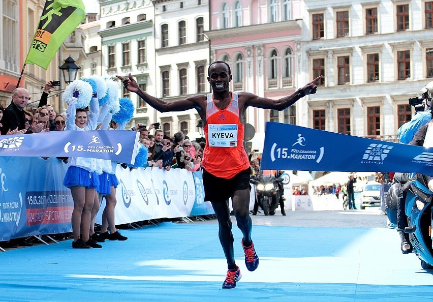 15. PZU Cracovia Maraton. Kenijczyk zwycięzcą biegu [ZDJĘCIA]