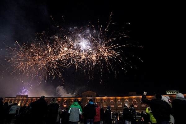 Sylwester 2012: Pokaz fajerwerków w Manufakturze