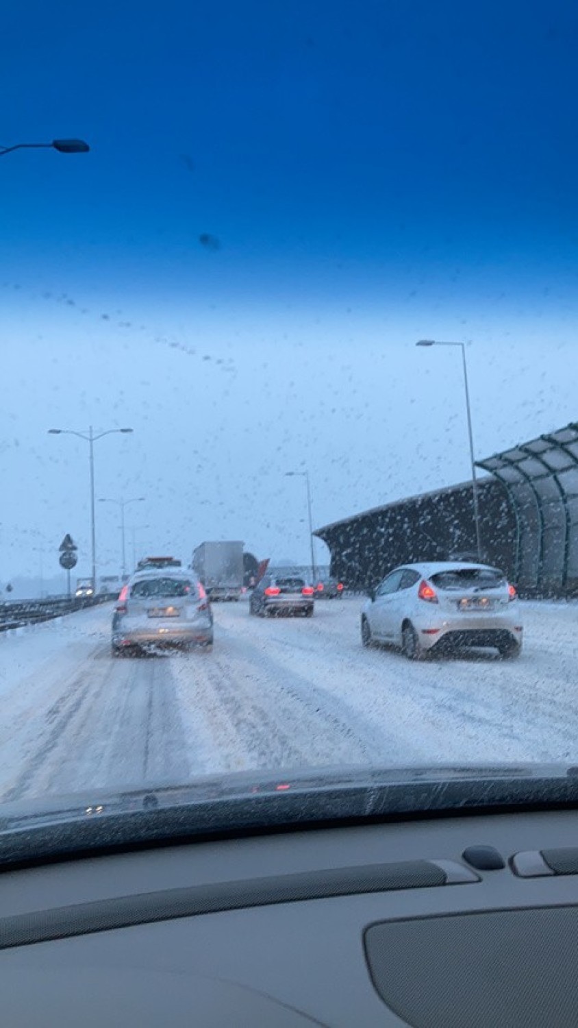 Śnieg sparaliżował Wrocław! Koszmar na drogach! Oto szczegóły