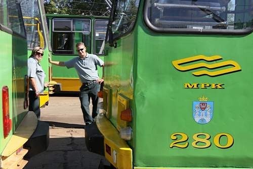 W połowie miesiąca ma zakończyć się usuwanie herbów Poznania z pojazdów MPK