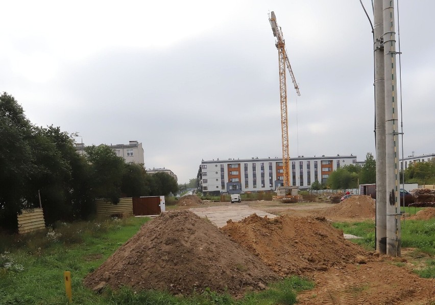 Rozpoczęła się realizacja kolejnej inwestycji mieszkaniowej w Radomiu. Przy ulicy Jacka Kuronia powstaną dwa bloki