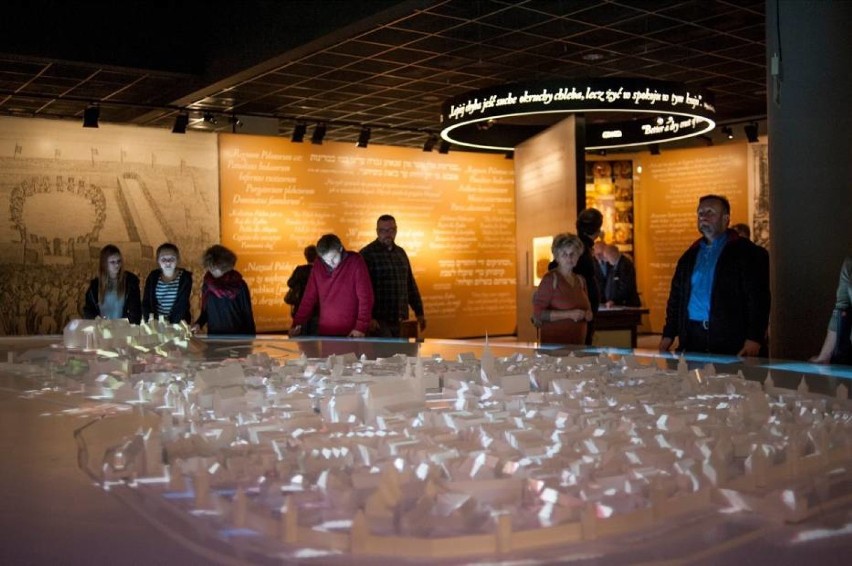 Europejskie Muzeum Roku: POLIN i Muzeum Etnograficzne...